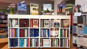 Read more about the article Университет кітапханасына құнды сый!